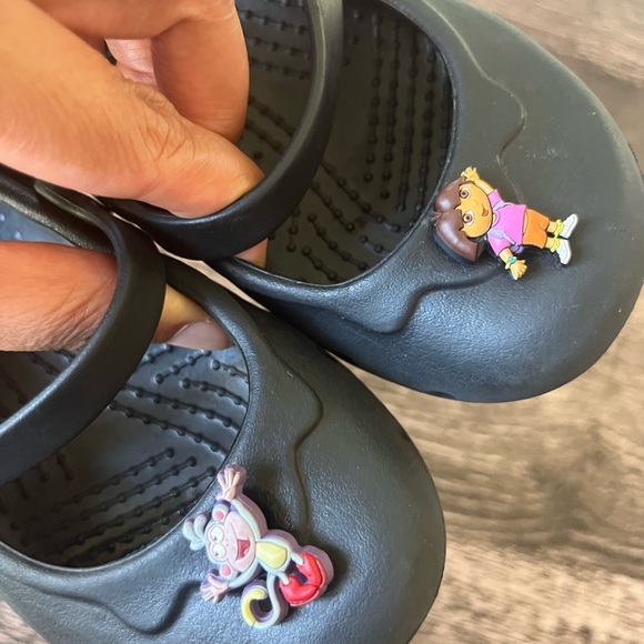 Crocs Dora the Explorer - Picture 2 of 7